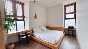 SamSet Penthouse ManorCrown Huế