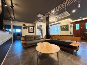 ファミーユ大室 アフリカンラグジュアリースタイルの豪華客室 1棟貸切 バーベキュー 大人数対応