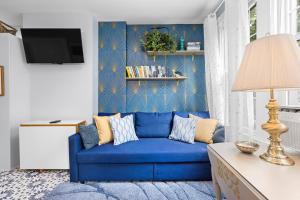 2BR Near PATH Free Parking NYC Access