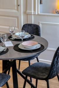 Manon votre F2 avec vue sur la place du Vieux-Marché