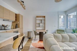 Spacious and bright T2 near the Seine & Metro 14