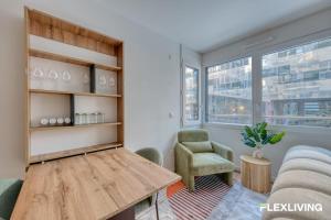 Spacious and bright T2 near the Seine & Metro 14