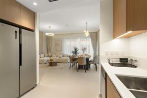 FIRST CLASS 3BR Luxury Living at Creek Beach