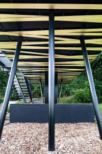 1Step2AllStars Baumhaus