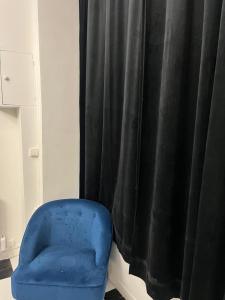 BLACK & WHITE - CHIC & PETIT MAISON- Pigalle 9eme