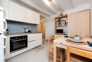 Cadel Sole Free Parking