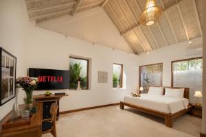 NEW! Seminyak 8 Bedr, 10 Bathr Villa on Best Location