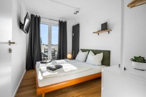 Exclusive penthouse - loft with private parking overlooking cologne cathedral