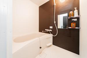 Inn the fun Cozy house 2 Stop to Namba funli