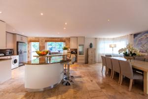 Villa on Slopes of Geneva Drive