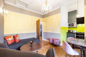 Stylish Hyde Park Gem