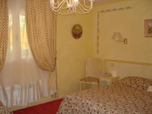 Hotels Hotel Mireille : Chambre Triple Confort