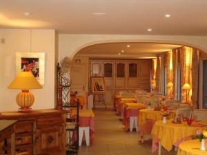 Hotels Hotel Mireille : photos des chambres