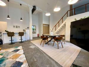 Loft for 6 with Mezzanine Level