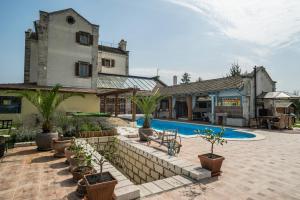 Villa Malom Luxury Resort