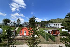 Honey Queen Resort