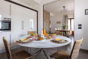 Casa Lory, Monteriggioni, Siena
