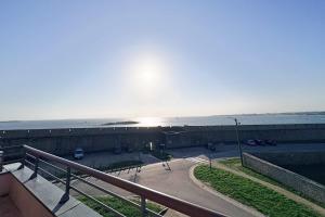 Balcon ensoleillé et confort moderne T4 vue mer