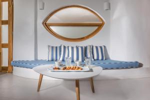 Elite Suite with Private Heated Outdoor Pool & Caldera Sea View room in Elite Luxury Suites