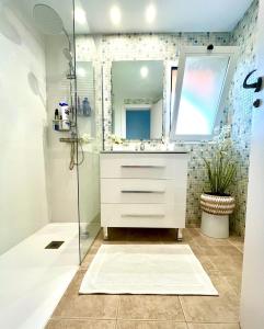 Casares del Sol 2426 Penthouse with seaviews