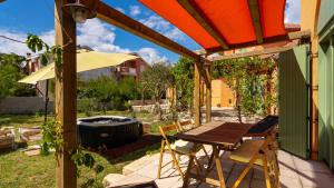 Holiday home Kolo loko cottage by Villas Guide