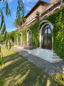 Panoramic Villa Elda at the gates of Rome - 35 mins