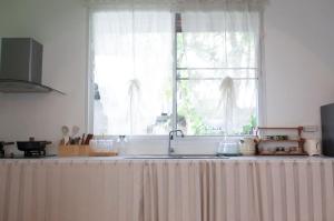 Center of Chiang Mai Old City,5 bedrooms house,Convenient
