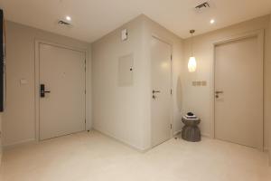 FIRST CLASS 1BR Scenic Fountain Views