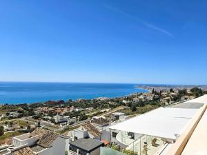 Luxury Penthouse with Stunning Sea Views