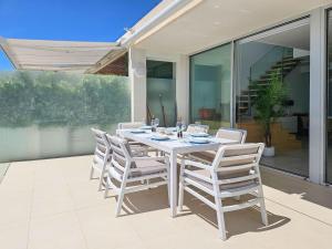 Luxury Penthouse with Stunning Sea Views