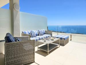 Luxury Penthouse with Stunning Sea Views