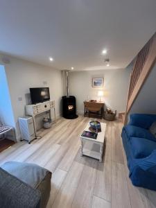 Secluded Stylish Coastal Hideaway, Skye View NC500