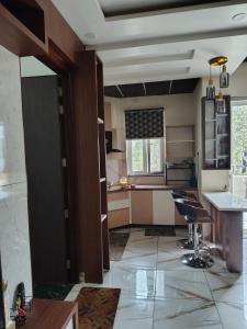 Peaceful Luxury 1BHK Pathankot with Wifi, Gardens, TV, AC, Geyser, Kitchen and More