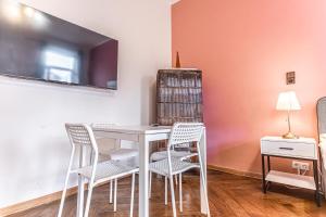 4 Great Apartment Near AKH - Ideal for Groups of 19