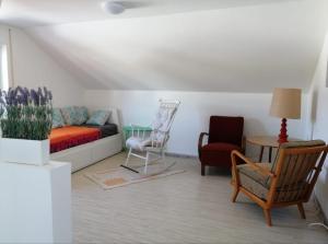 Grüne Oase stadtnah mit Balkon