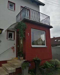 Grüne Oase stadtnah mit Balkon