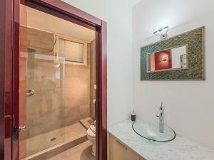 Isola Green Oasis - Loft with Garden & Free private Garage