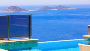 Kalamar 3 bedroom seaview villa with private pool