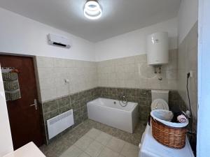 Split Breeze Apartment