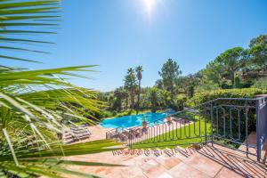 Villa 16 pers climatisée vue mer Saint-Tropez, piscine, proche Golf Tennis Padel