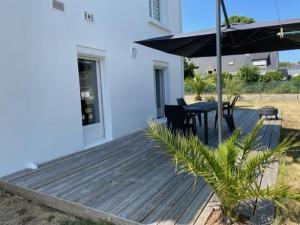 Maison avec Salle Cinéma, à pieds des commerces