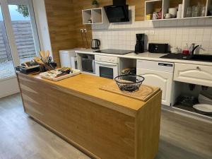 Maison avec Salle Cinéma, à pieds des commerces