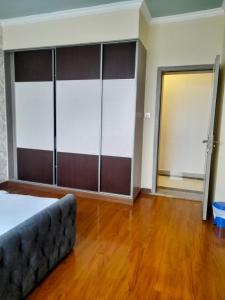 supreme luxury living three bedroom apartments with breathtaking amazing city views gym swimming pool fully equipped gym children playground and ample parking space and proximity to major shopping malls and gourmet restaurants