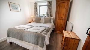 2 Neighbouring Cornish Holiday Cottages nr Bude