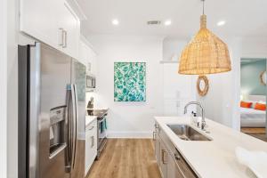 First to Stay Special - New 3BR - Dune Allen