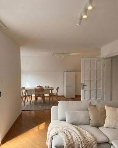 Cozy Apartment with Balcony