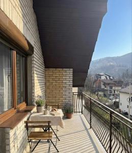 Cozy Apartment with Balcony