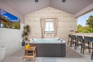 Villa Hygge a premium retreat with jacuzzi & sauna