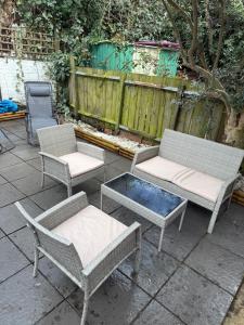 Old Kent Road by StayCentral