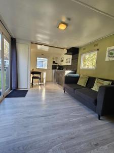 Camping Les Roussilles - Nature, Pool, Restaurant